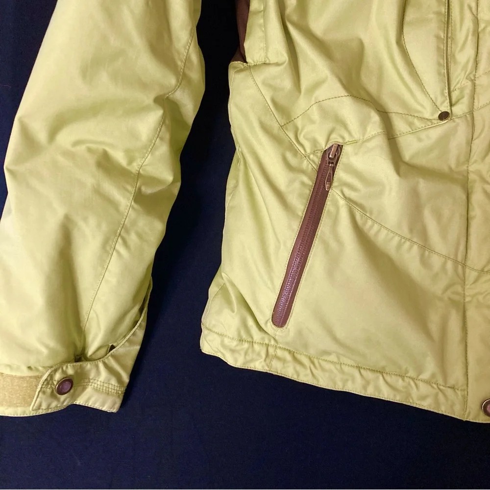 Girls Obermeyer Ski Snowboard Jacket Size 16 Juniors, Light green.